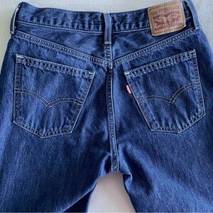 Women's Classic Levi’s Blue Jeans, 90’s Style straight leg, mid-rise